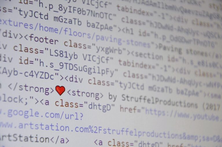 Код на HTML с линкове и сърце, свързан с павета и StruffelProductions.