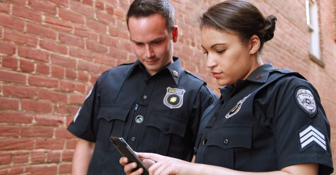 bodyworn-794111_1920 bodyworn-794111_1920