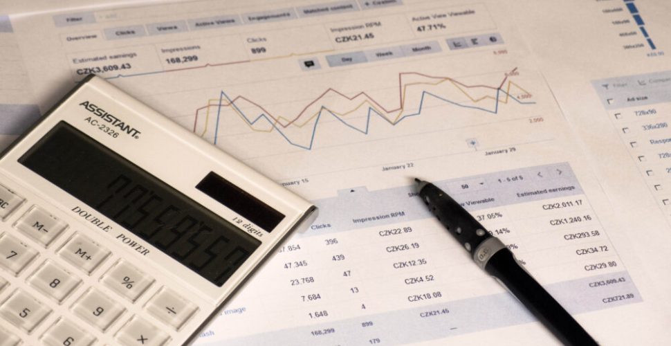 АНАЛИЗ НА ФИНАНСОВИ ДАННИ В РАБОТНО ПРОСТРАНСТВО Работно пространство за анализ на финансови данни с калкулатор и графики.